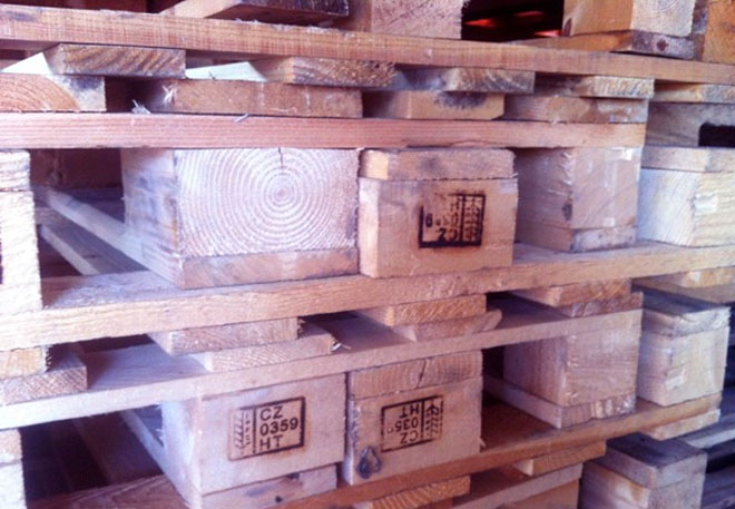 Gỗ thải từ container thành hàng giá rẻ ở Sài Gòn - Gia Kim Tín